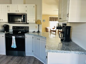 Fridge, microwave, oven, stovetop - 1681 Mason Circle - Located in the Keys (Surfside Beach)