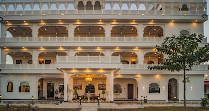 Maruwas luxury retreat
