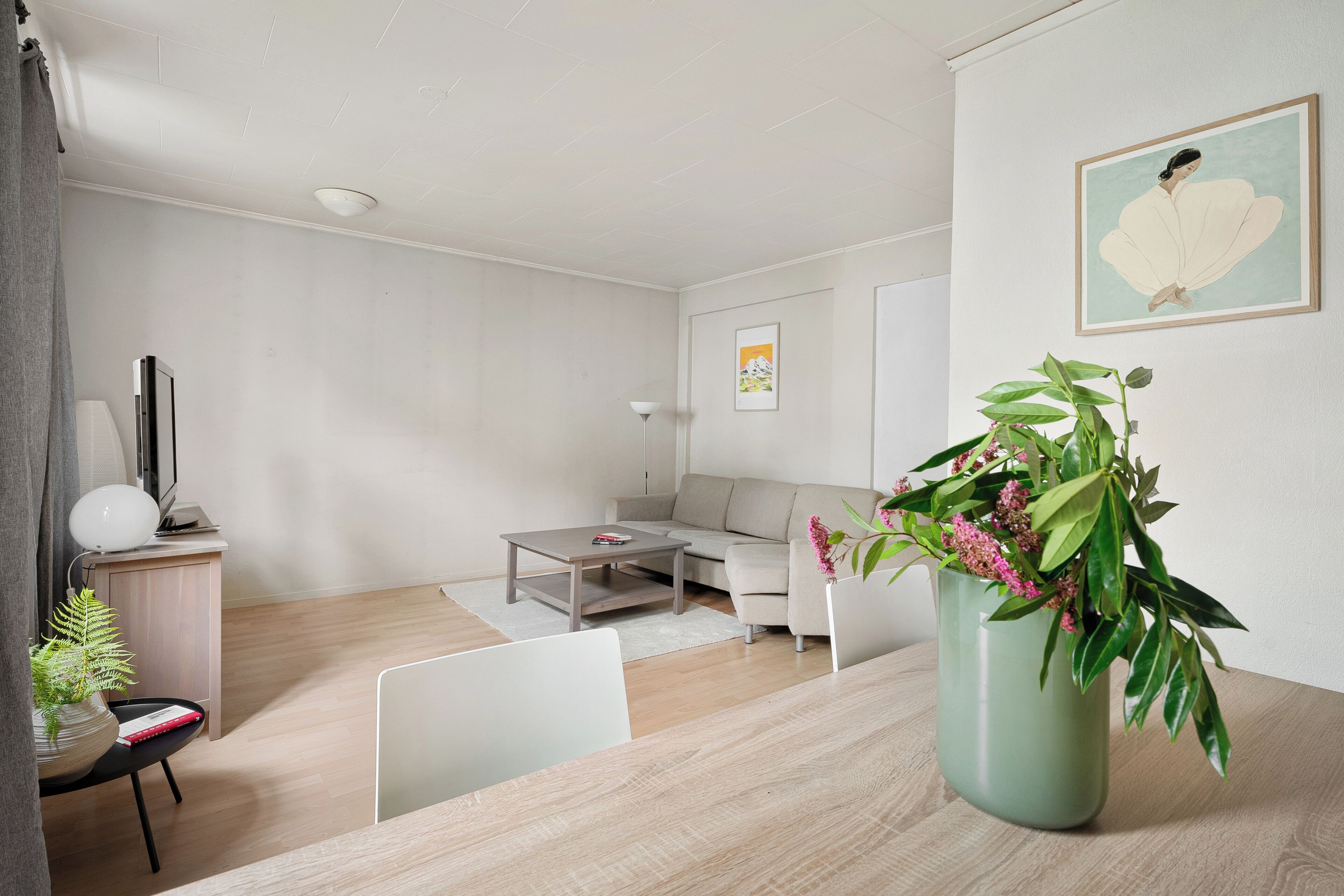 House, City View | Living area | Flat-screen TV