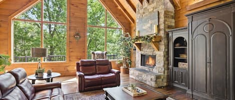 House, 4 Bedrooms | Living area | Smart TV