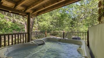 Casa, 4 habitaciones | Tina de hidromasaje al aire libre