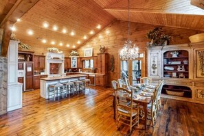 House, 4 Bedrooms | Dining - Timberstone 4 Bedroom Home (Sevierville)