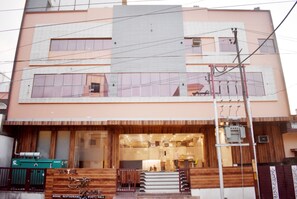 Exterior - Hotel Uma Palace Gorakhpur (Gorakhpur)