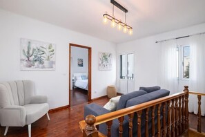 Unclassified image, 2 of 6, button - Vrbo Property (Lagoa)