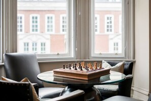 House, Smoking - 3-bed Knightsbridge Harrods View Best Location (London)
