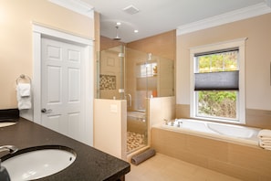 Shower, hair dryer, towels - Spacious beachfront home with decks, gas grill, wet bar, gas fireplace, and W/D (Annapolis)