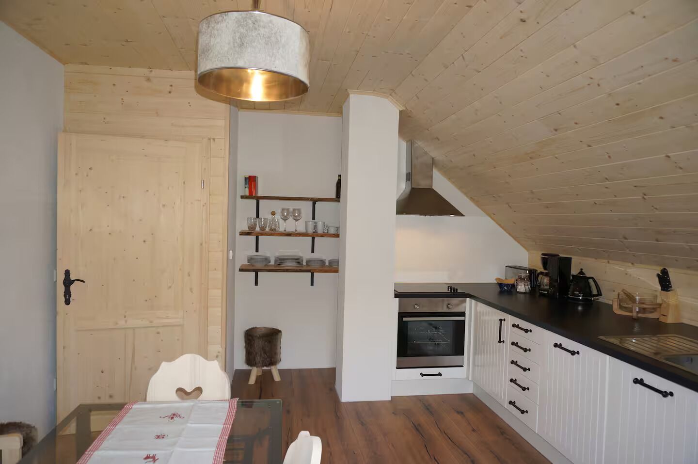 Apartment, 2 Bedrooms, Pets Allowed, Mountain View | Private kitchen | Coffee/tea maker, electric kettle