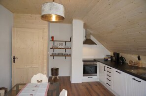 Apartment, 2 Bedrooms, Pets allowed, Mountain View | Private kitchen | Coffee/tea maker, electric kettle - Wooden Chalet Loui - Apartment (Leogang)