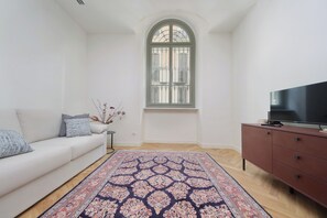 Apartment, 2 Bedrooms, Non Smoking, Kitchen | Living area | 42-inch LED TV with digital channels