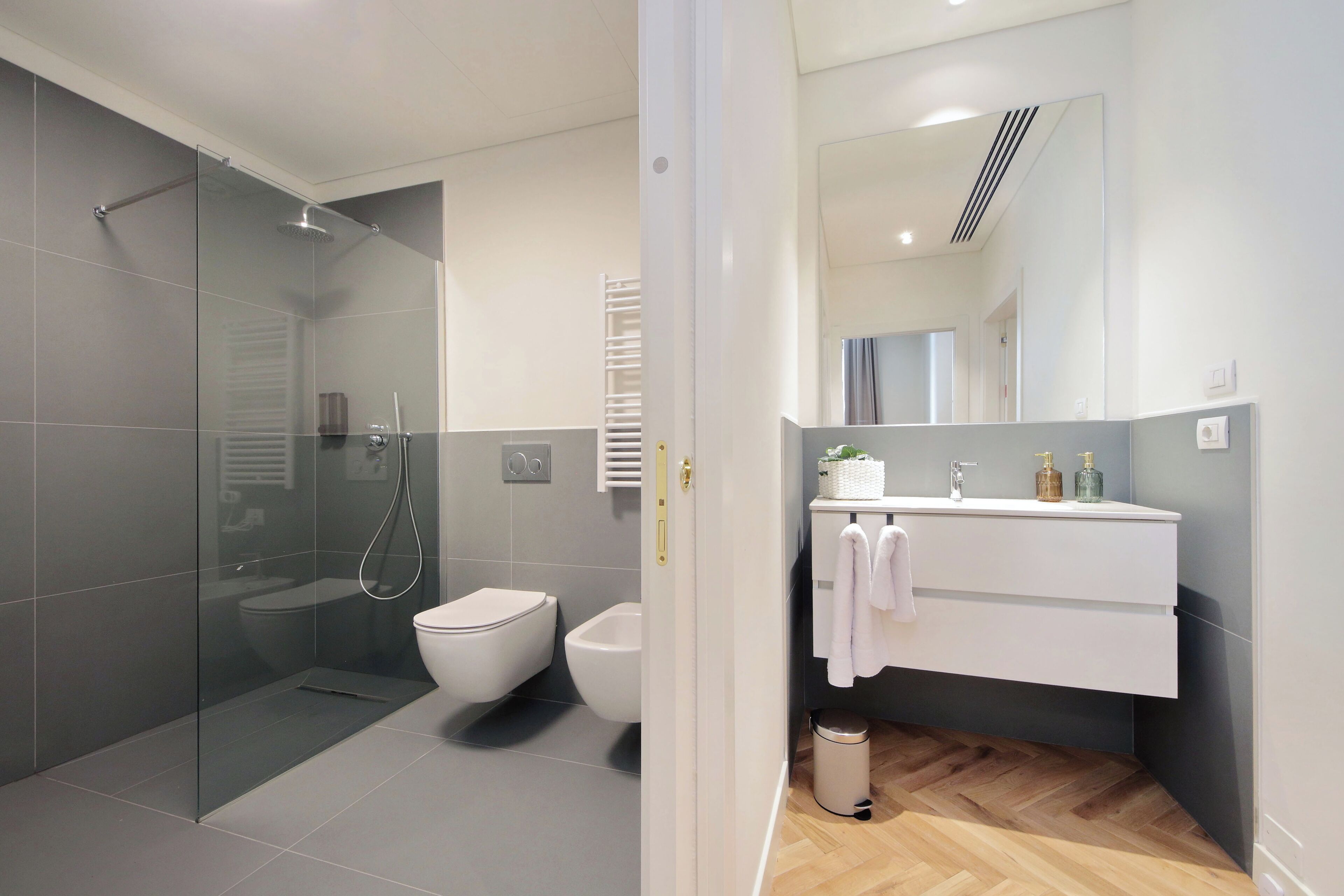 Appartement, 1 slaapkamer, niet-roken, keuken | Badkamer | Een douche, handdoeken, zeep, shampoo