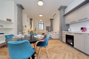 Apartment, 1 Bedroom, Non Smoking, Kitchen | Living area | 42-inch LED TV with digital channels