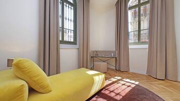 Apartment, 2 Bedrooms, Non Smoking, Kitchen | Living area | 42-inch LED TV with digital channels