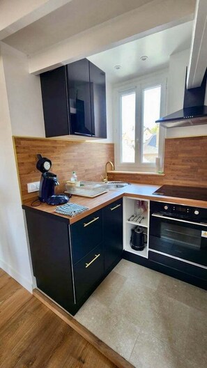 Fridge, microwave, oven, coffee/tea maker - The estacade, in the heart of Veules-les-Roses (Veules-les-Roses)