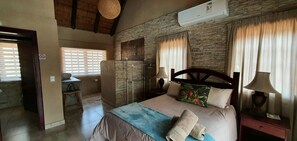 2 quartos, ferros/tábuas de passar roupa, Wi-Fi, roupa de cama