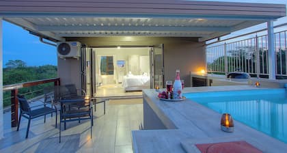 Penthouse Safari Lodge with Upperdeck Pool overlooking the Kruger National Park