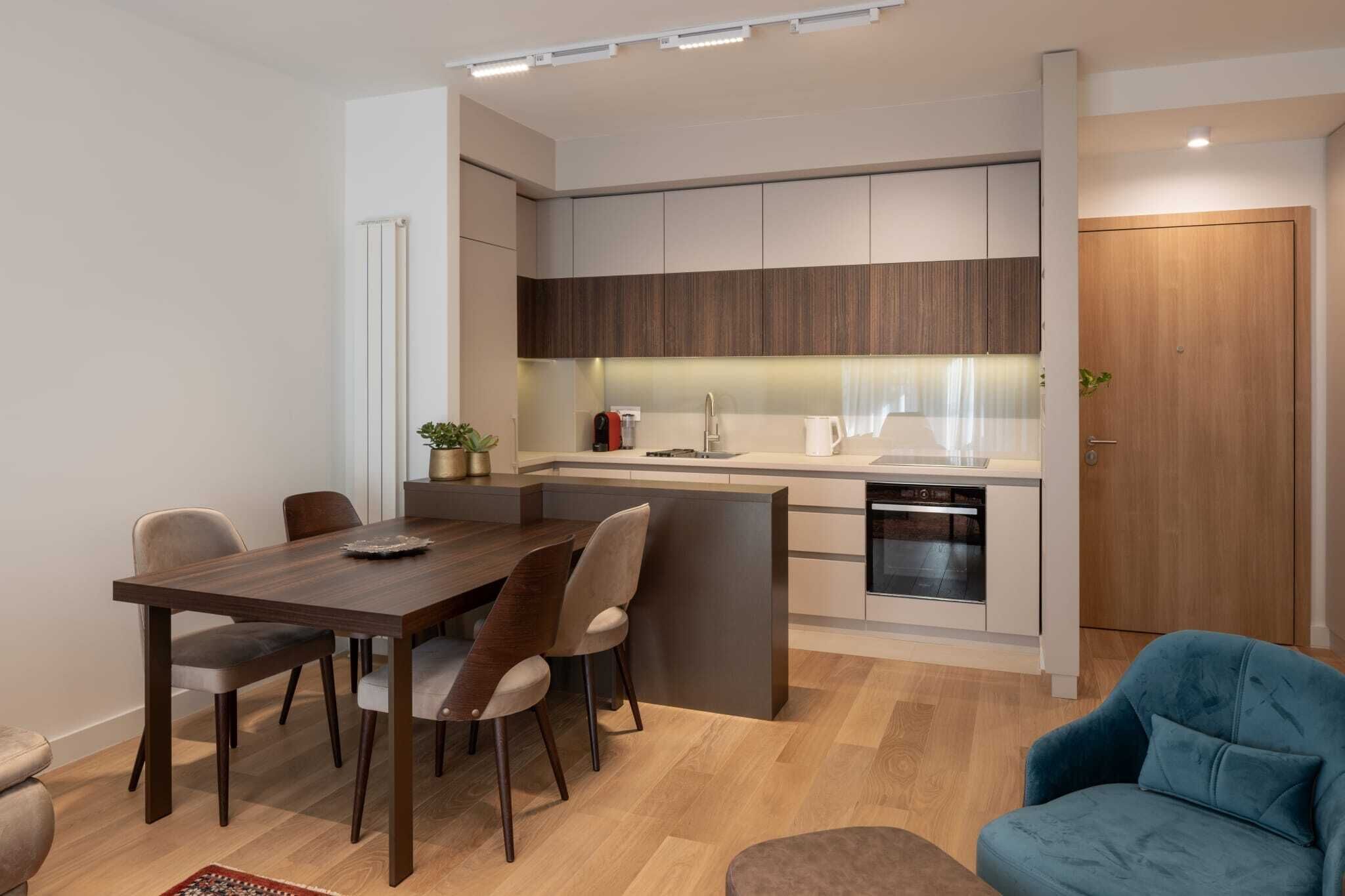 Luxury Apartment, City View | In-room dining