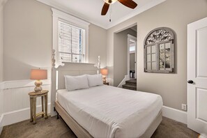 3 bedrooms, iron/ironing board, free WiFi, bed sheets - Renovated 3BR Historic Apartment Overlooking Forsyth Park by Lucky Savannah (Savannah)