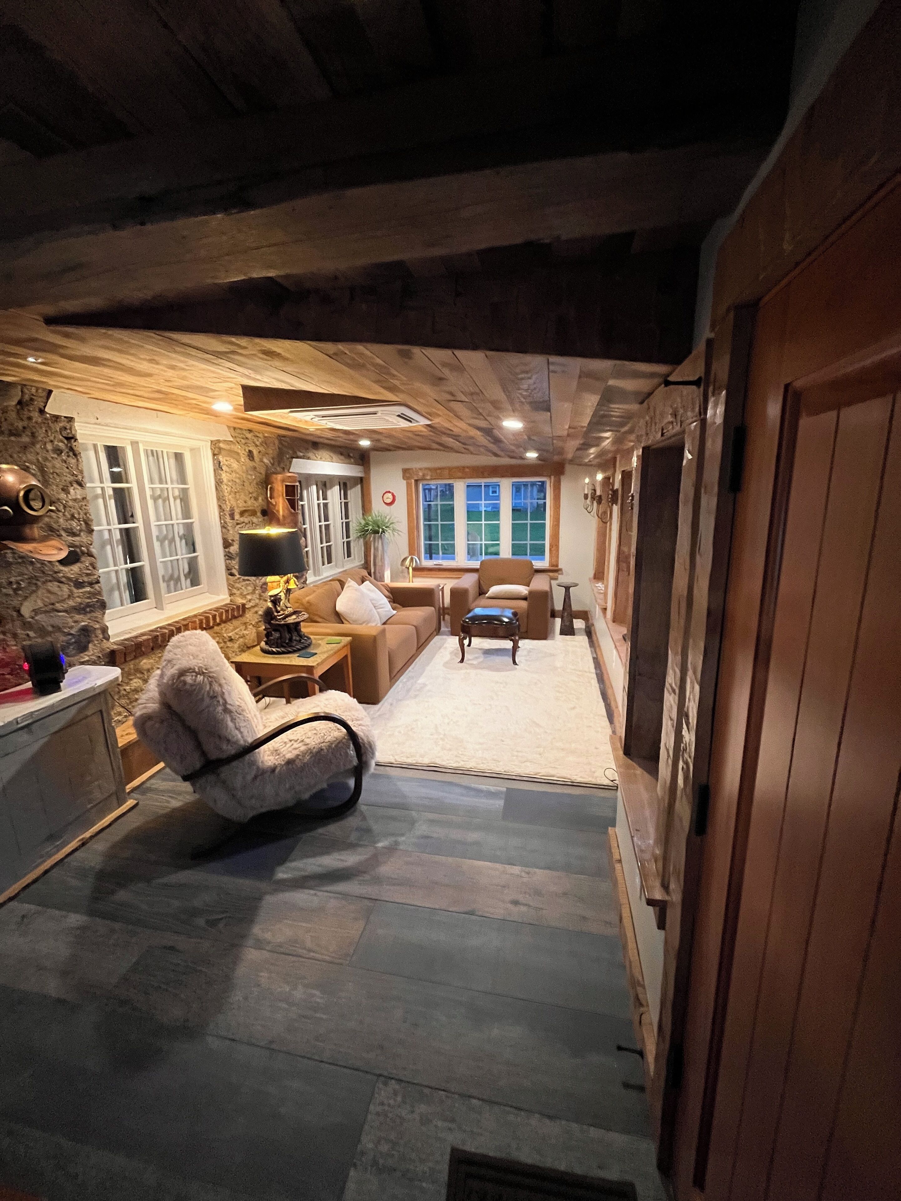 壁爐、電子遊戲、書籍