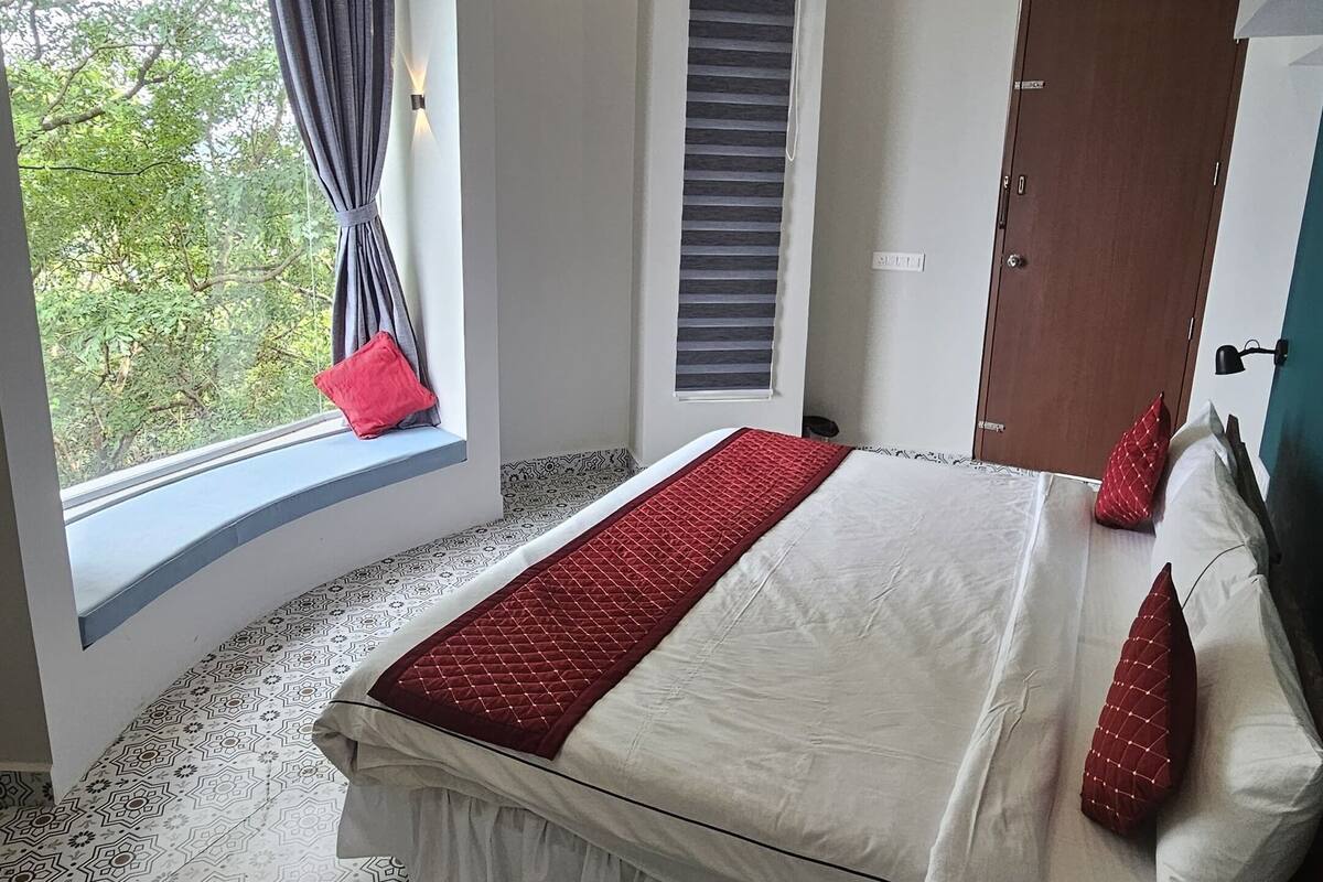 Family Triple Room, Valley View | Ruang kerja komputer riba 
