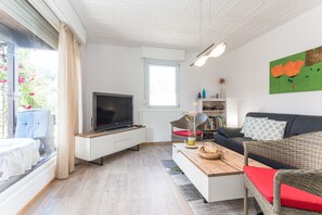 2 bedrooms, WiFi, bed sheets - Holiday Home 'Domizil Am Park Sanssouci' with Shared Terrace, Balcony and Wi-Fi (Potsdam)