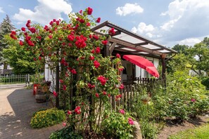 Exterior - Holiday Home 'Domizil Am Park Sanssouci' with Shared Terrace, Balcony and Wi-Fi (Potsdam)