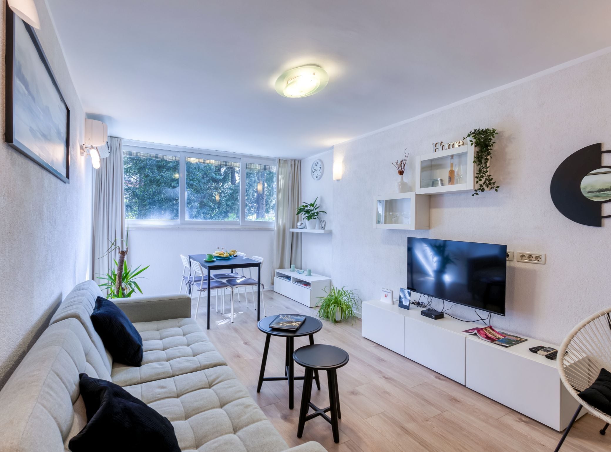 Appartement (OneBedroom Apartment with parking) | Salle de séjour