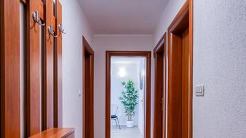 Apartment (OneBedroom Apartment with parking) | Interior
