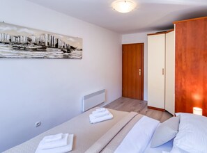 Apartment (OneBedroom Apartment with parking) | 1 bedroom, cribs/infant beds - Apartment Promenada (Dubrovnik)