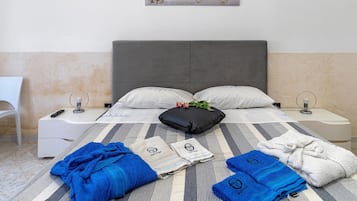 5 bedrooms, WiFi, bed sheets