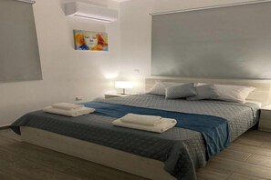 Fer et planche à repasser, Wi-Fi, draps fournis