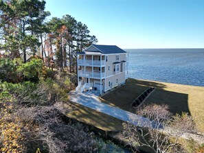 Exterior - Waterfront Seclusion Stunning Sunsets and Golf! (Jarvisburg)