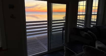 Waterfront Seclusion Stunning Sunsets