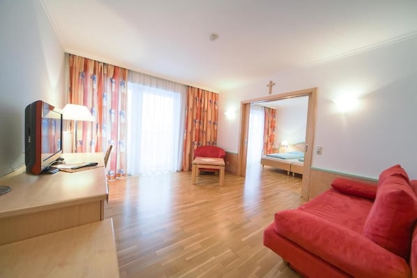 Junior tweepersoonskamer, balkon, uitzicht op bergen