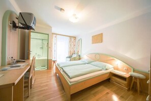 Standaard tweepersoonskamer, uitzicht op binnenplaats