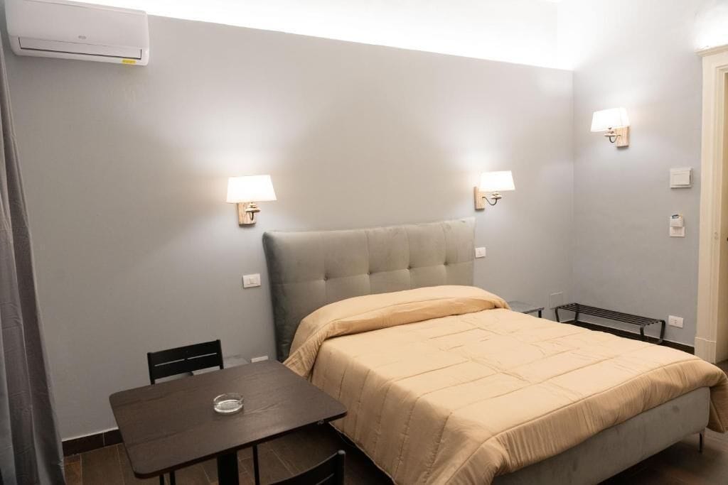 Chambre Double, balcon, vue jardin