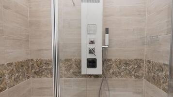 Asciugacapelli, asciugamani, carta igienica