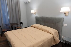 Chambre Double, balcon, vue jardin