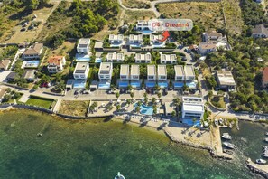 Unclassified image, 3 of 9, button