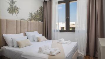 2 bedrooms, iron/ironing board, Internet, bed sheets