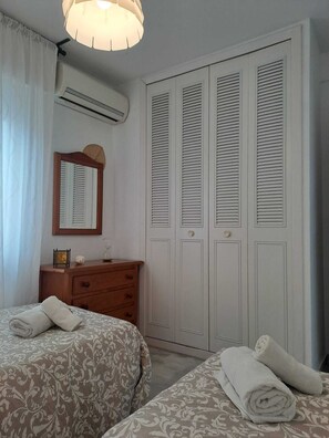 2 Schlafzimmer, Bügeleisen/Bügelbrett, Reisekinderbett, kostenloses WLAN