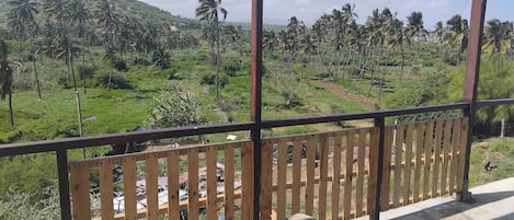 Apartment, 2 Bedrooms, Accessible, Smoking | Property grounds