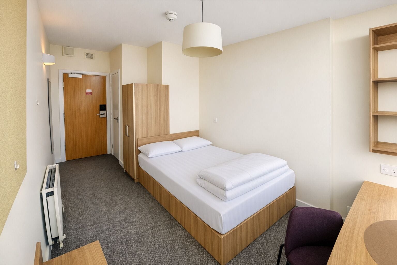 สแตนดาร์ดอพาร์ทเมนท์ | โต๊ะทำงาน, Wi-Fi ฟรี