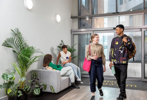 Destiny Student - Moonraker