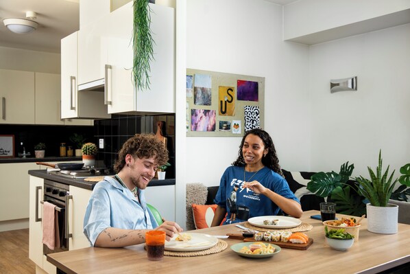 Unclassified image, 1 of 10, button