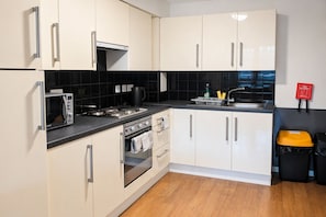 Standard Single Room | Shared kitchen facilities - Destiny Student - Moonraker (London)
