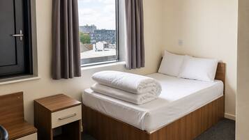 Desk, free WiFi, bed sheets