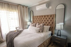 In-room safe, desk, laptop workspace, free WiFi