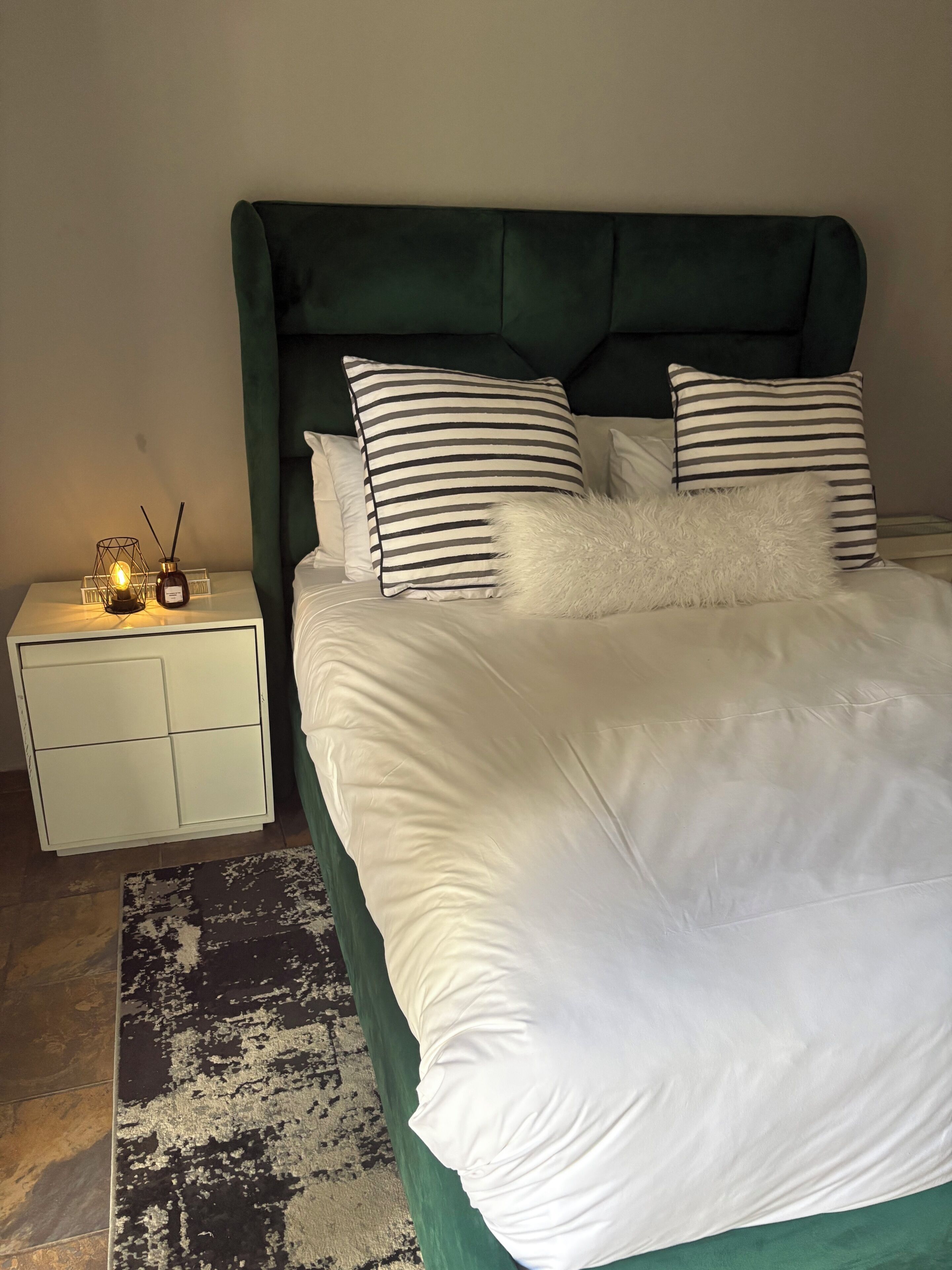 クラシック スタジオ プールビュー | セーフティボックス (室内)、デスク、ノートパソコン用作業スペース、WiFi (無料)