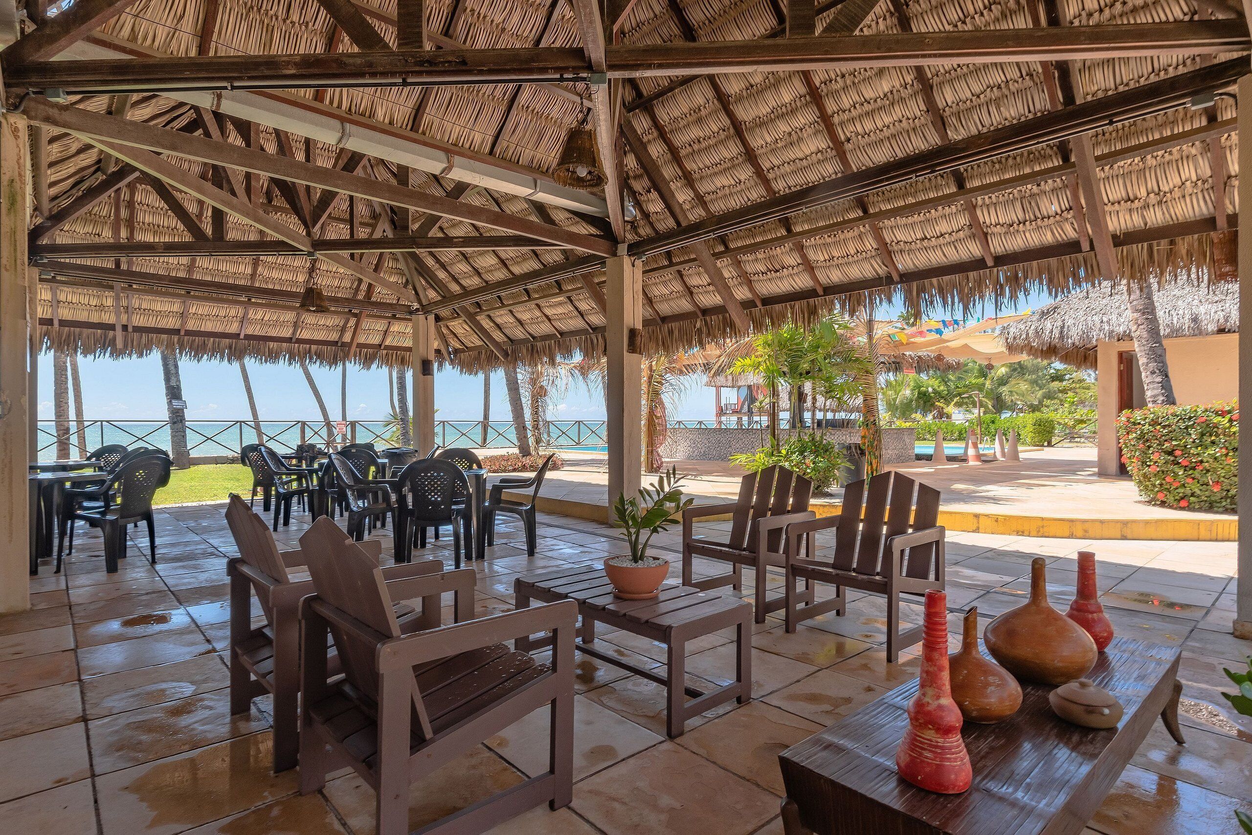Basic Apartment | Outdoor dining