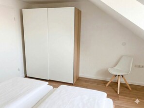 2 slaapkamers, reisbedje, wifi